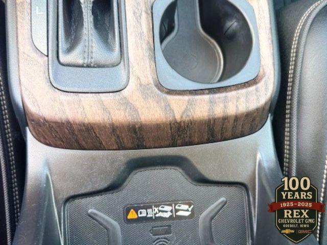 Photo of 2022 Onyx Black GMC Canyon