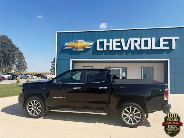 Photo of 2022 Onyx Black GMC Canyon
