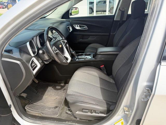 Photo of 2017 Silver Ice Metallic Chevrolet Equinox