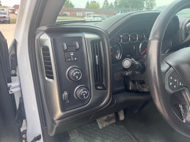 Photo of 2018 Iridescent Pearl Tricoat Chevrolet Silverado 1500