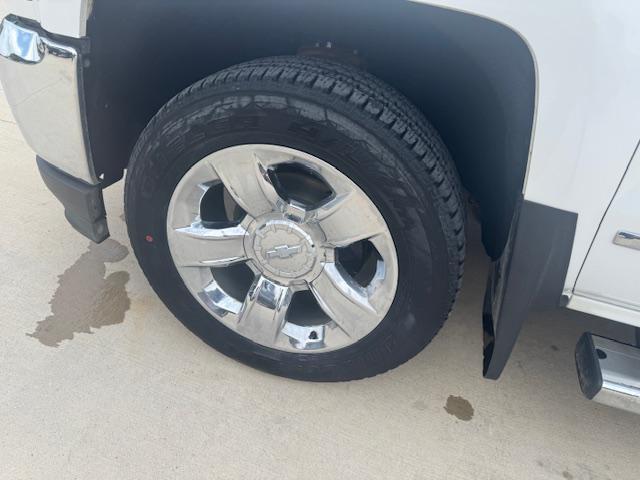 Photo of 2018 Iridescent Pearl Tricoat Chevrolet Silverado 1500