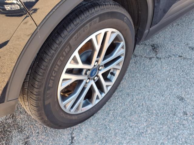 Photo of 2021 Blue Ford Escape