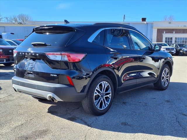 Photo of 2021 Blue Ford Escape