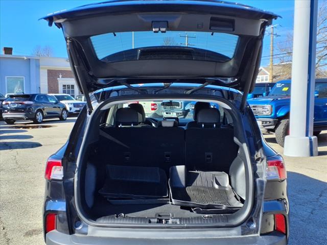 Photo of 2021 Blue Ford Escape