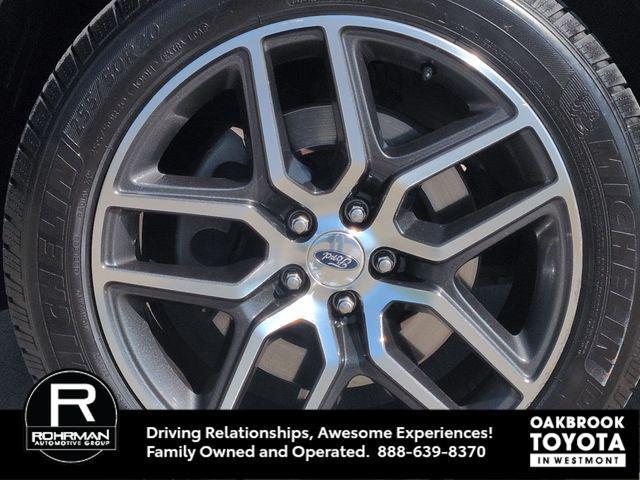 Photo of 2016 MAGNETIC METALLIC Ford Explorer