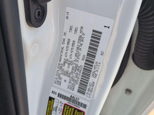 Photo of 2019 Super White Toyota Tundra