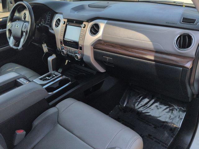 Photo of 2019 Super White Toyota Tundra