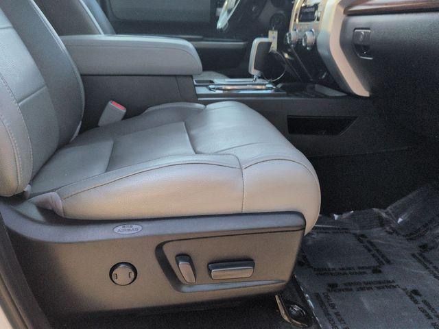 Photo of 2019 Super White Toyota Tundra
