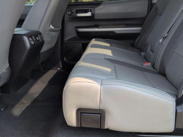 Photo of 2019 Super White Toyota Tundra