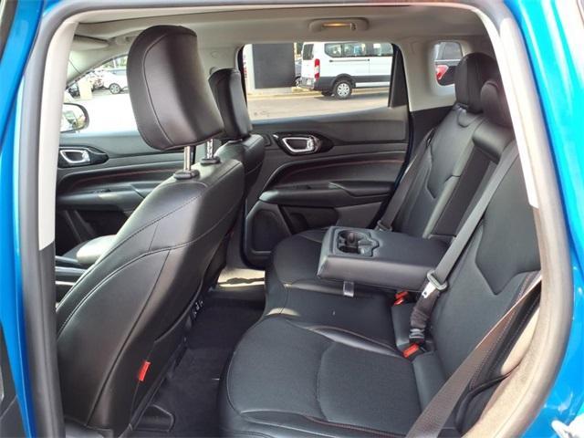 Photo of 2022 Laser Blue Jeep Compass
