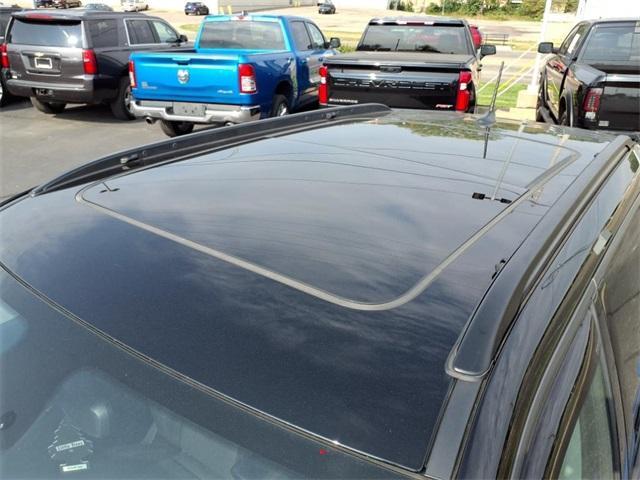Photo of 2022 Laser Blue Jeep Compass