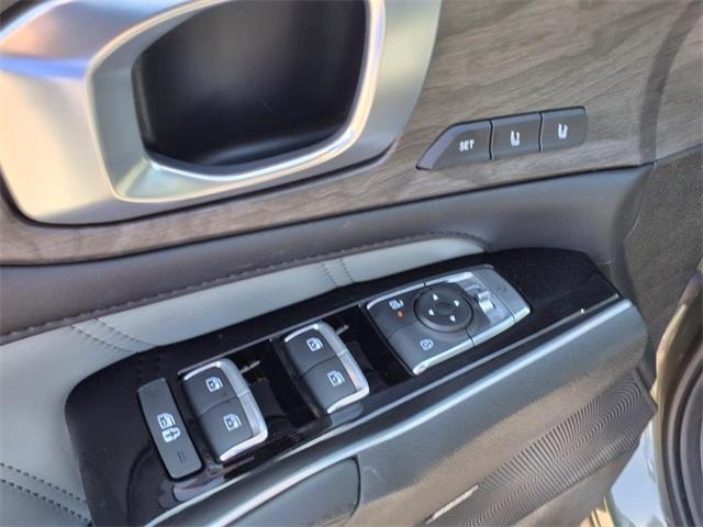 Photo of 2025 Jungle Green Kia Sorento