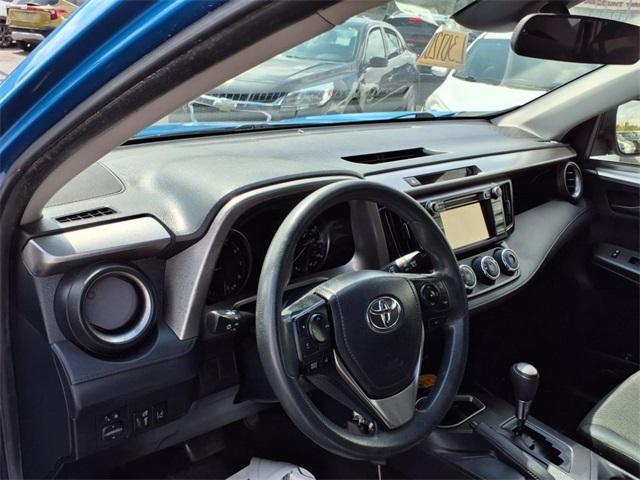 Photo of 2018 Blue Toyota RAV4