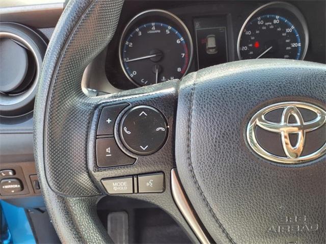 Photo of 2018 Blue Toyota RAV4