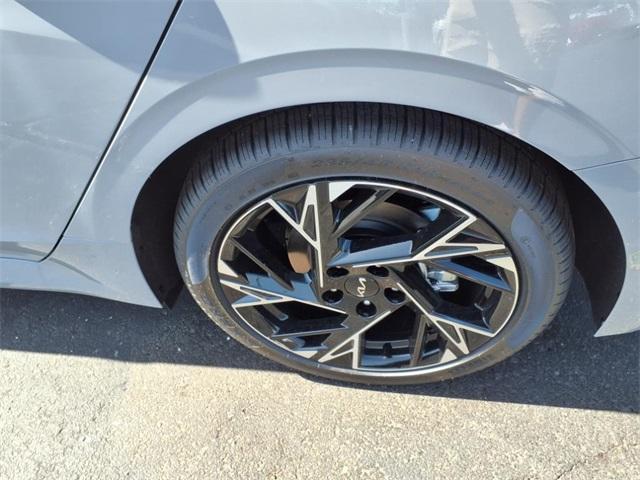 Photo of 2025 Wolf Gray Kia K5