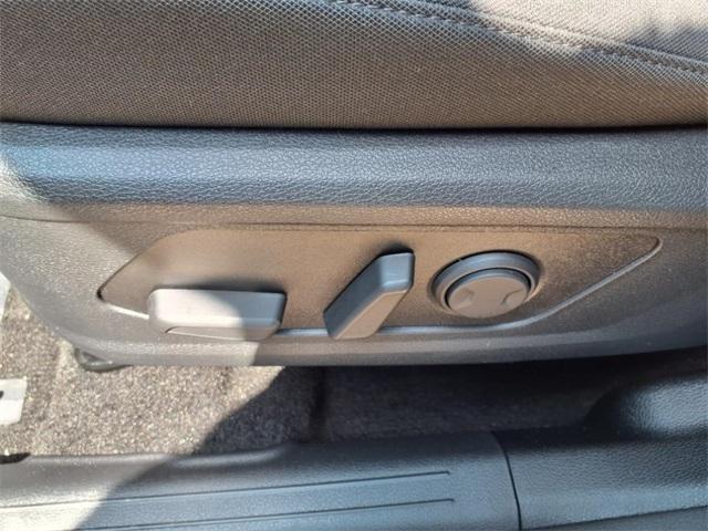 Photo of 2026 Gray Metallic Kia Sportage