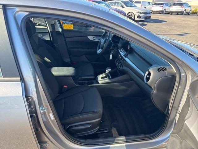 Photo of 2023 Steel Gray Kia Forte
