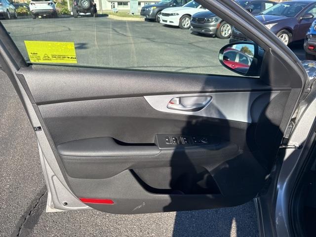 Photo of 2023 Steel Gray Kia Forte