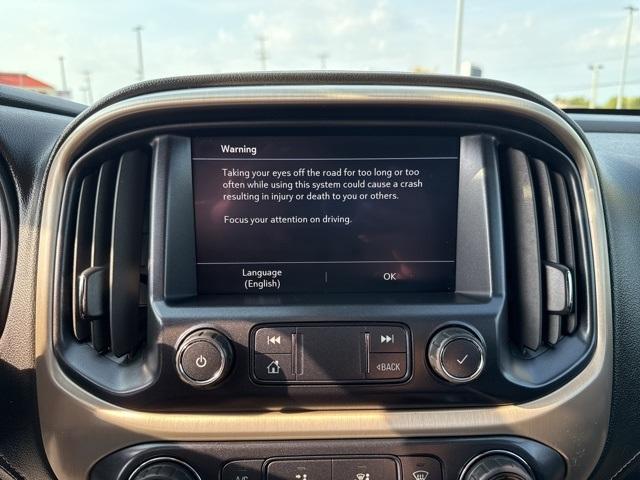 Photo of 2022 Summit White GMC Canyon