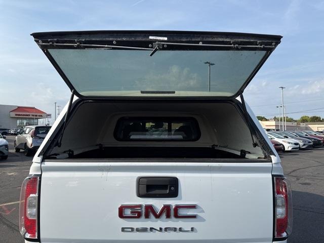 Photo of 2022 Summit White GMC Canyon