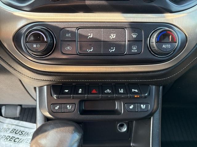 Photo of 2022 Summit White GMC Canyon