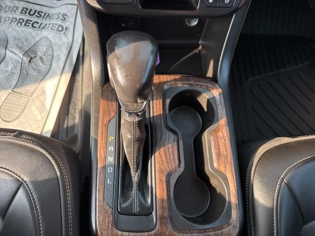 Photo of 2022 Summit White GMC Canyon