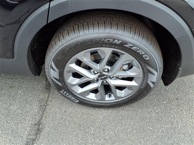 Photo of 2025 Ebony Black Kia Telluride