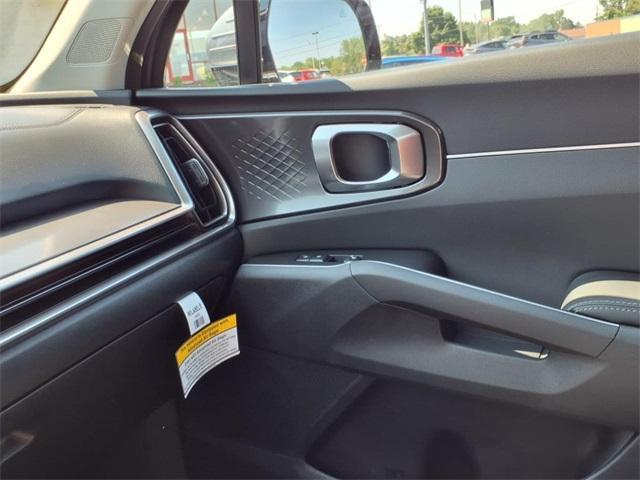 Photo of 2025 Everlasting Silver Kia Sorento