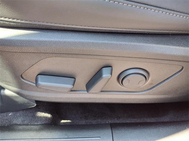 Photo of 2025 Everlasting Silver Kia Sorento