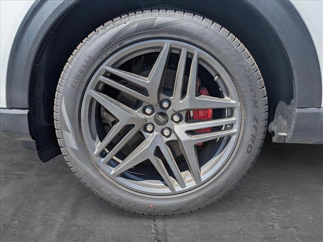 Photo of 2025 Star White Metallic Tri-Coat Ford Explorer