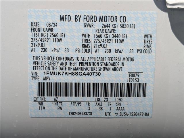 Photo of 2025 Star White Metallic Tri-Coat Ford Explorer