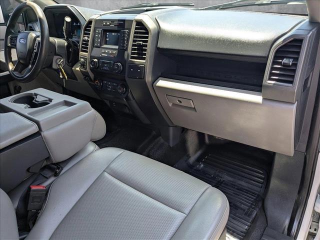 Photo of 2022 Oxford White Ford F-250