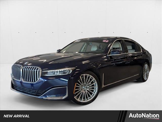 Photo of 2022 Tanzanite Blue II Metallic BMW 740