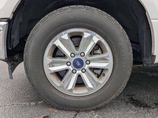 Photo of 2017 Oxford White Ford F-150