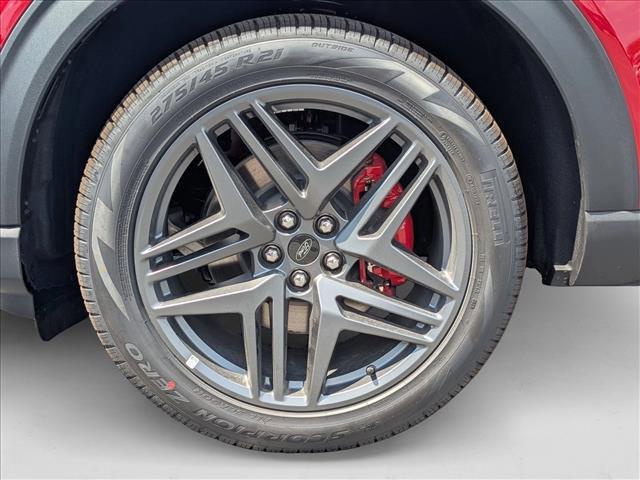Photo of 2025 Rapid Red Metallic Tinted Clearcoat Ford Explorer