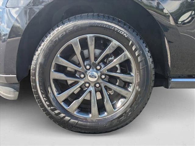 Photo of 2019 Agate Black Metallic Ford Expedition Max