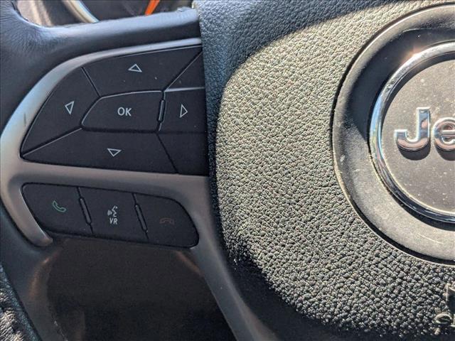 Photo of 2018 Diamond Black Crystal Pearlcoat Jeep Grand Cherokee
