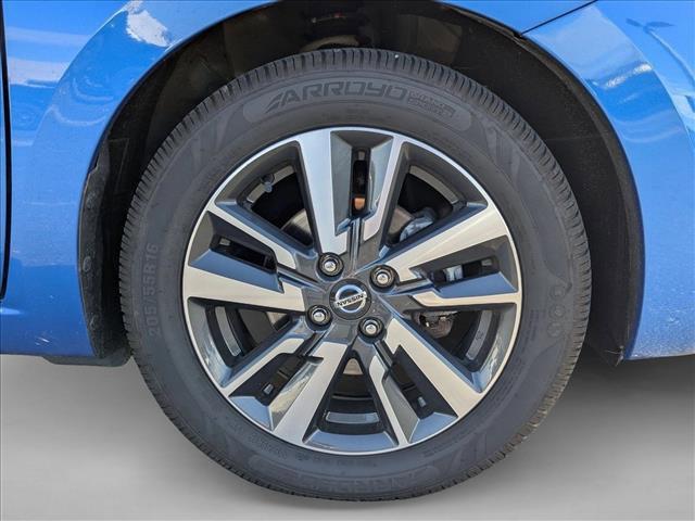 Photo of 2021 Electric Blue Metallic Nissan Versa