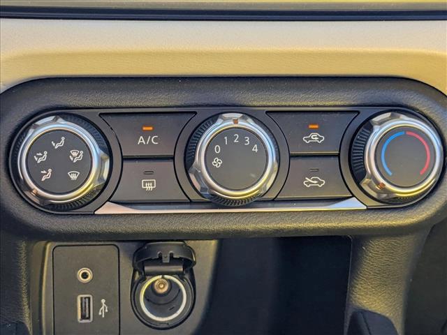 Photo of 2021 Electric Blue Metallic Nissan Versa