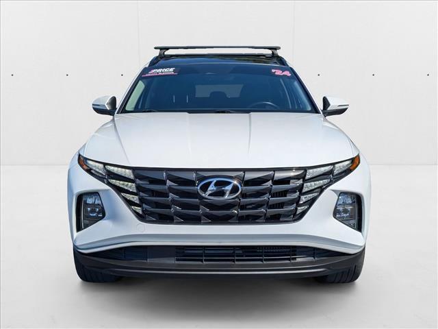 Photo of 2024 White Pearl Hyundai TUCSON Hybrid