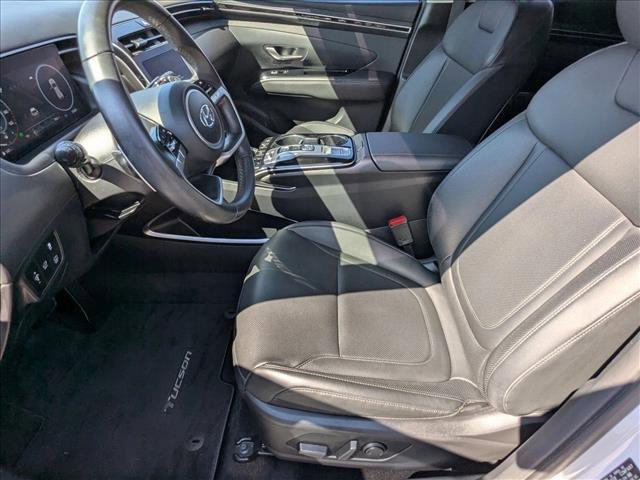 Photo of 2024 White Pearl Hyundai TUCSON Hybrid