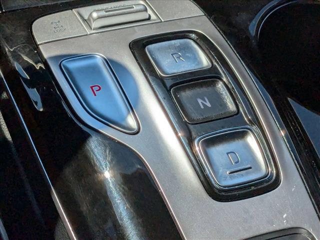Photo of 2024 White Pearl Hyundai TUCSON Hybrid