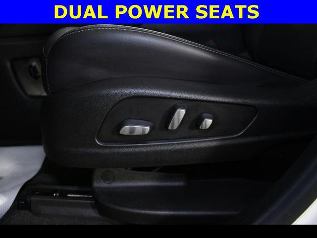 Photo of 2021 Crystal White Tricoat Cadillac XT5