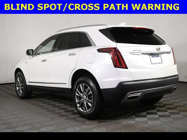 Photo of 2021 Crystal White Tricoat Cadillac XT5