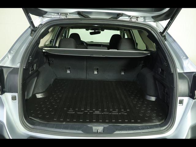 Photo of 2021 Ice Silver Metallic Subaru Outback