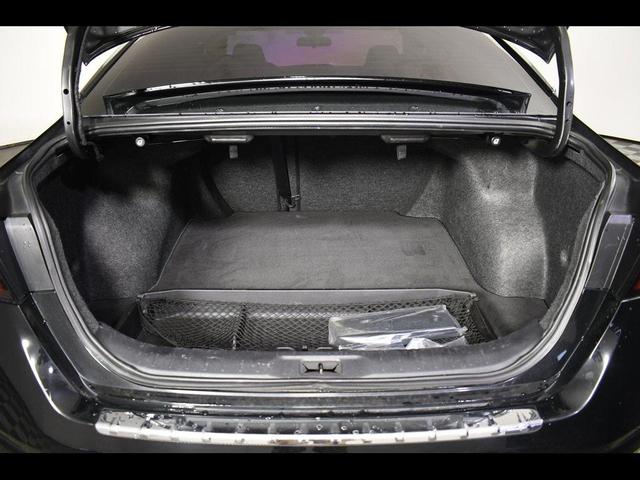 Photo of 2021 Super Black Clearcoat Nissan Altima