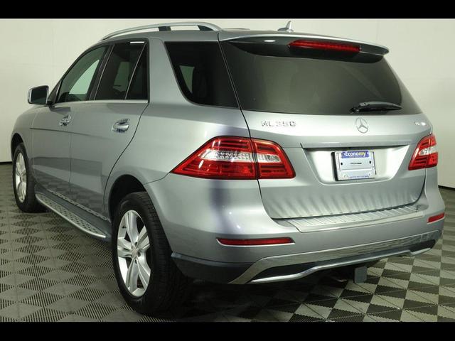 Photo of 2013 Silver Mercedes-Benz M-Class