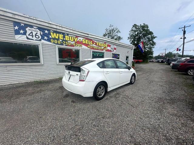 Photo of 2011 White Toyota Prius