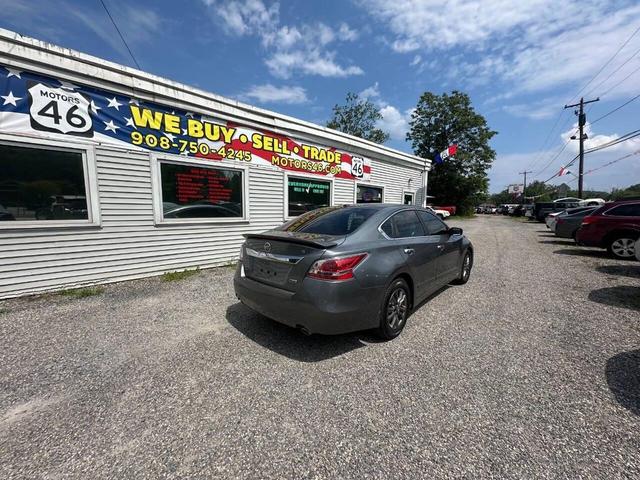 Photo of 2015 Gun Metallic Nissan Altima