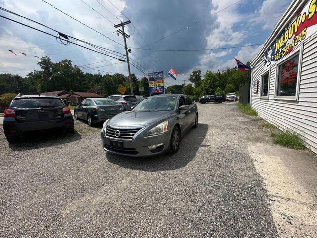 Photo of 2015 Gun Metallic Nissan Altima